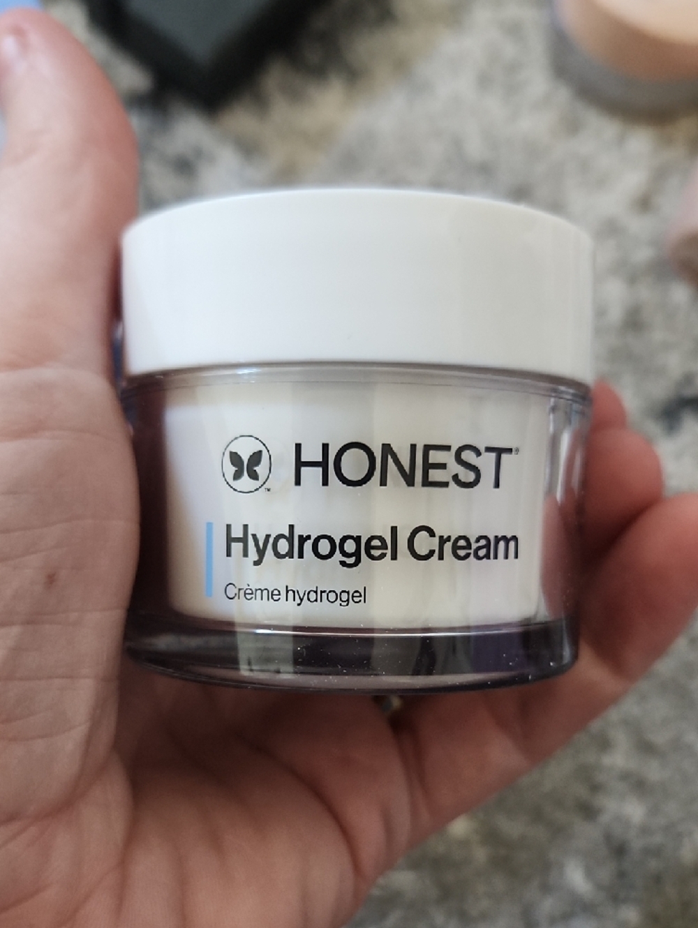 Honest Hydrogel Cream - Picture 5 of 5
